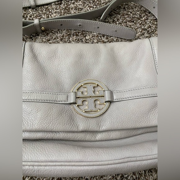 Tory Burch Crossbody Bag - Magnetic Closure - Picture 2 of 10